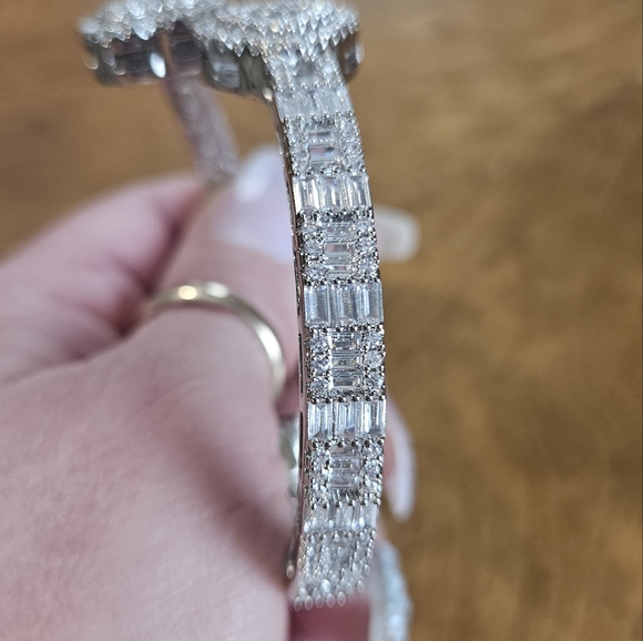 Heart cubic zirconia bangle - Picture 9 of 12